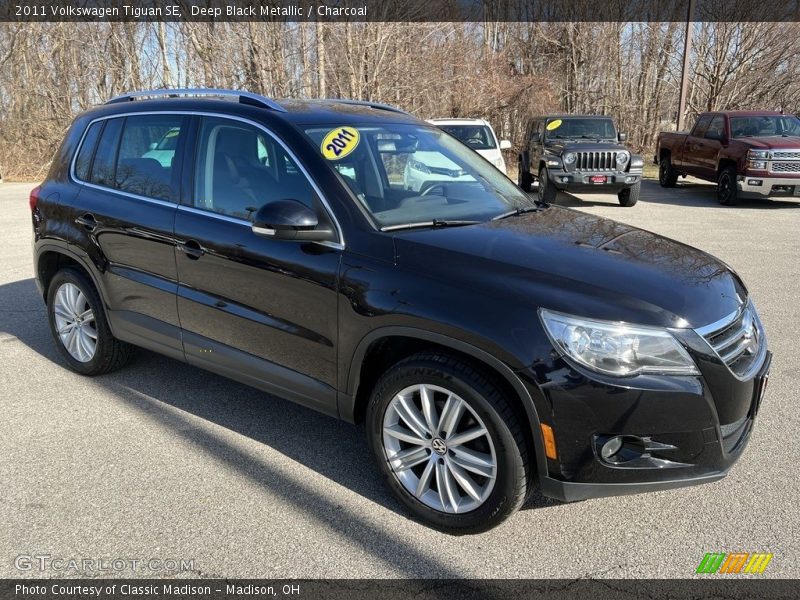 Deep Black Metallic / Charcoal 2011 Volkswagen Tiguan SE