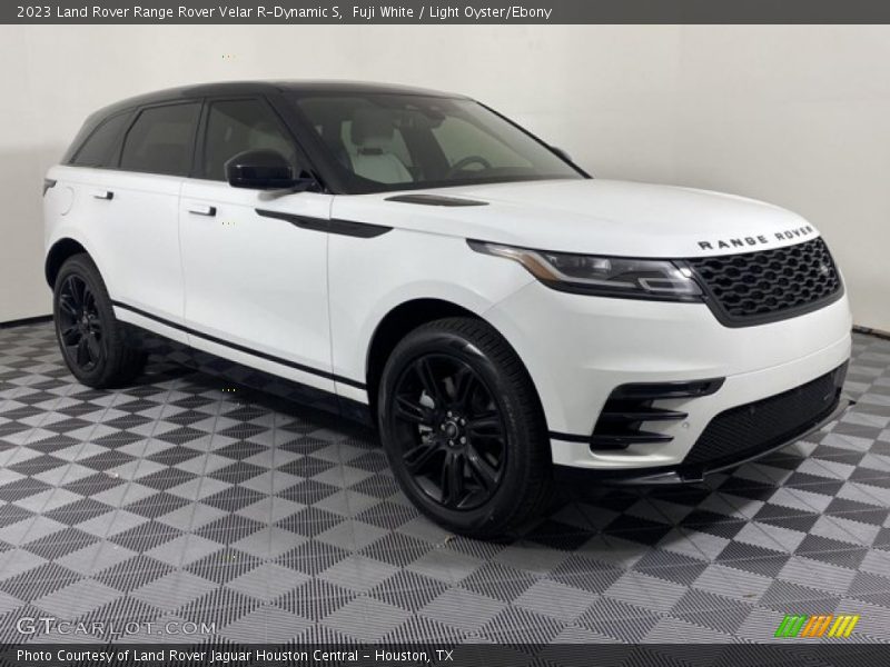 Front 3/4 View of 2023 Range Rover Velar R-Dynamic S
