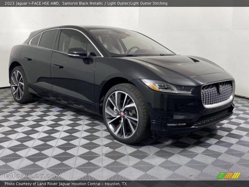 Front 3/4 View of 2023 I-PACE HSE AWD