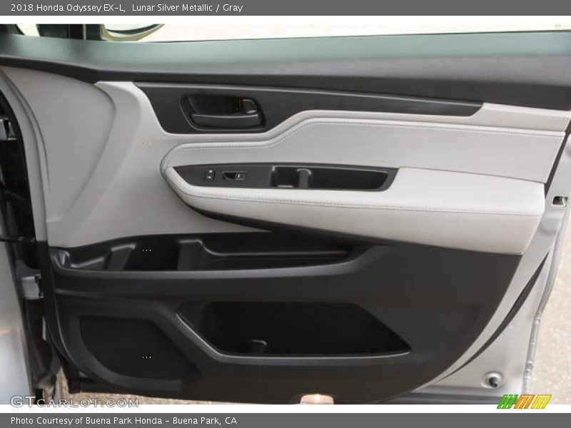 Lunar Silver Metallic / Gray 2018 Honda Odyssey EX-L