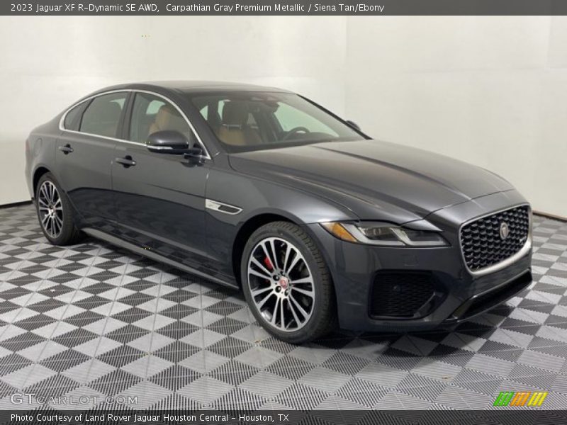 Front 3/4 View of 2023 XF R-Dynamic SE AWD