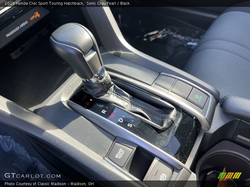 Sonic Gray Pearl / Black 2019 Honda Civic Sport Touring Hatchback