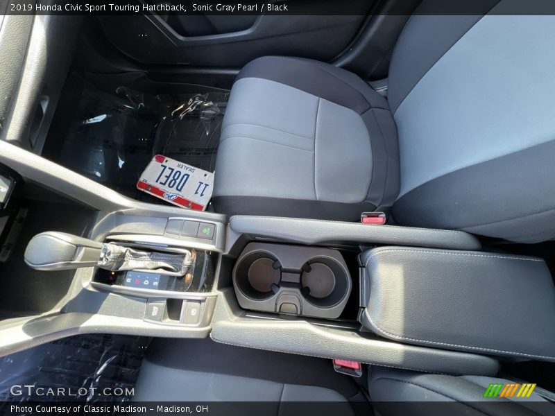Sonic Gray Pearl / Black 2019 Honda Civic Sport Touring Hatchback