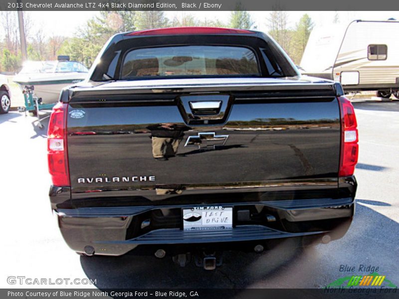 Black / Ebony 2013 Chevrolet Avalanche LTZ 4x4 Black Diamond Edition