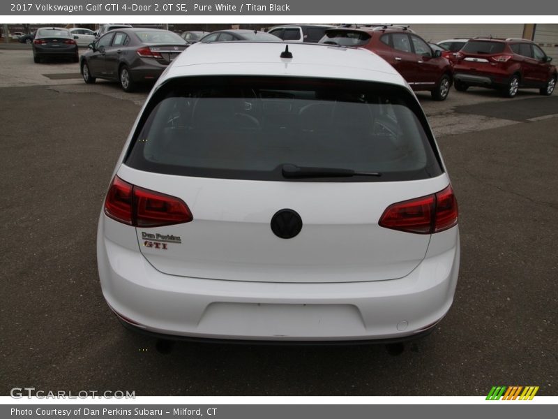 Pure White / Titan Black 2017 Volkswagen Golf GTI 4-Door 2.0T SE