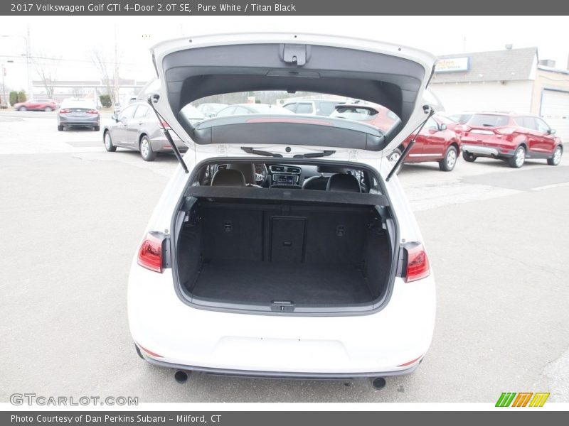 Pure White / Titan Black 2017 Volkswagen Golf GTI 4-Door 2.0T SE