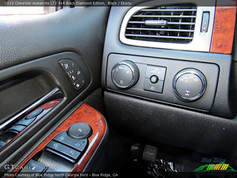 Black / Ebony 2013 Chevrolet Avalanche LTZ 4x4 Black Diamond Edition