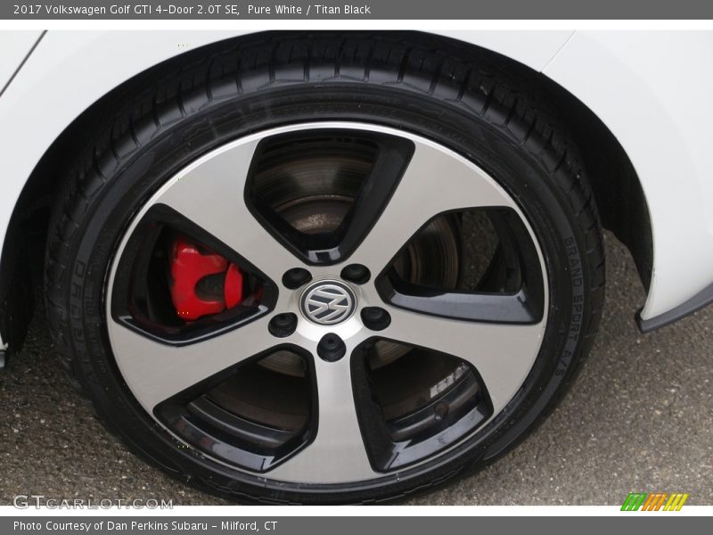 Pure White / Titan Black 2017 Volkswagen Golf GTI 4-Door 2.0T SE