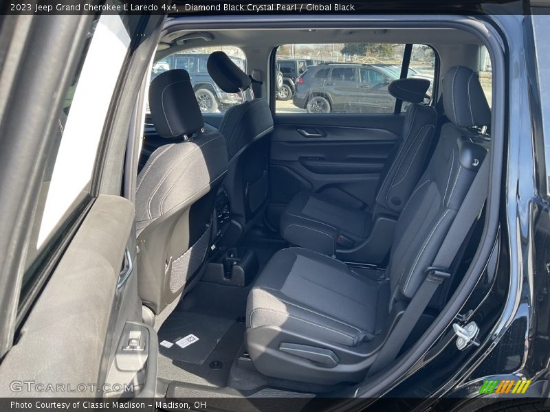 Diamond Black Crystal Pearl / Global Black 2023 Jeep Grand Cherokee L Laredo 4x4
