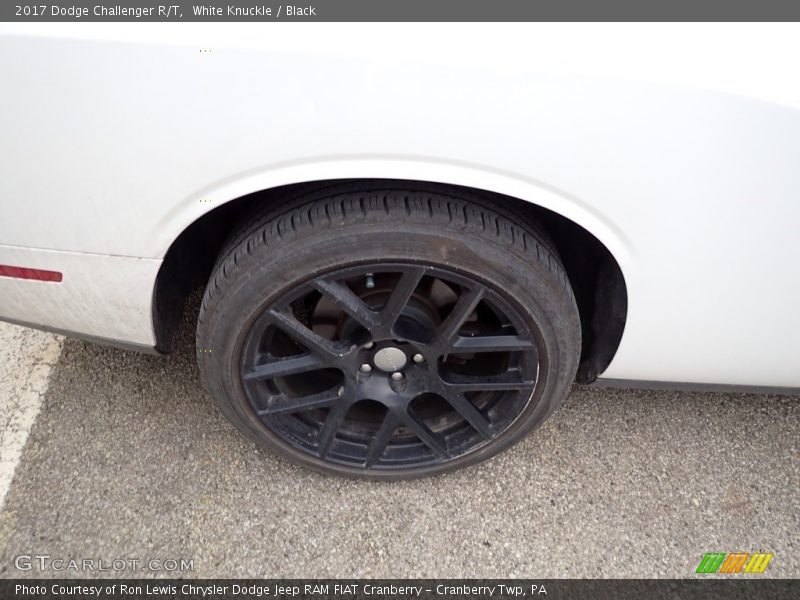 White Knuckle / Black 2017 Dodge Challenger R/T