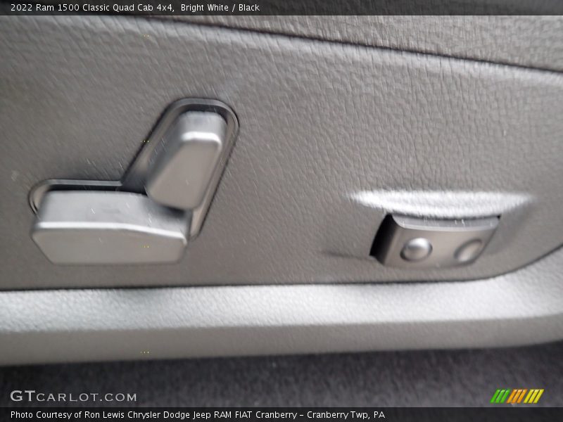Bright White / Black 2022 Ram 1500 Classic Quad Cab 4x4