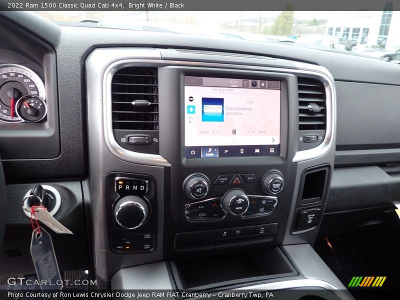 Bright White / Black 2022 Ram 1500 Classic Quad Cab 4x4