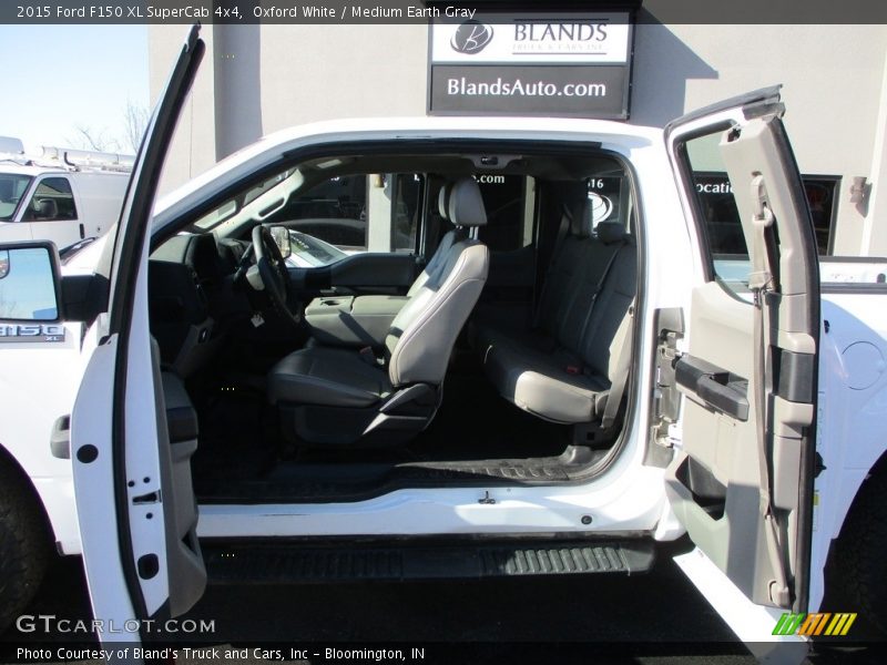 Oxford White / Medium Earth Gray 2015 Ford F150 XL SuperCab 4x4