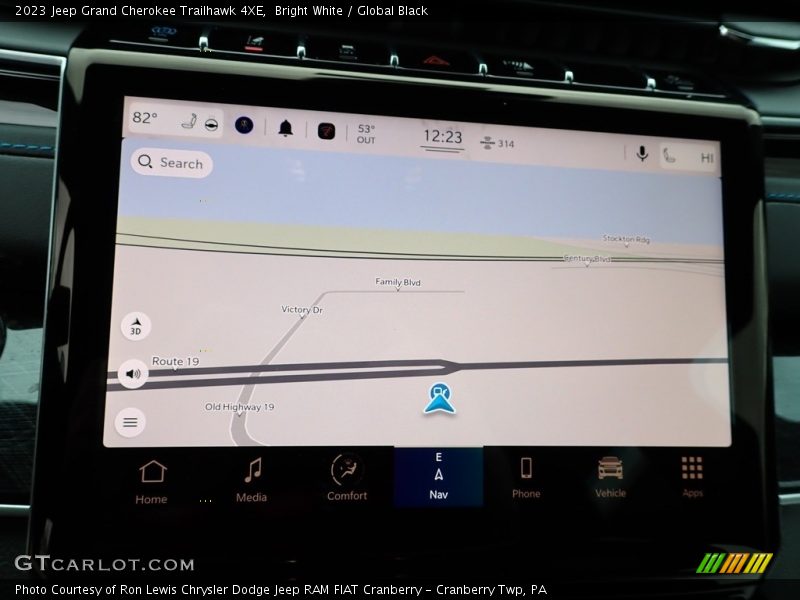 Navigation of 2023 Grand Cherokee Trailhawk 4XE