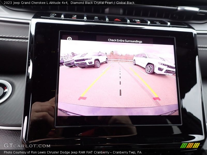 Diamond Black Crystal Pearl / Global Black 2023 Jeep Grand Cherokee L Altitude 4x4