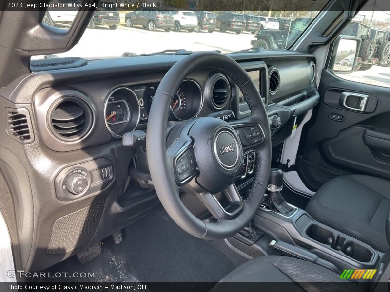 Bright White / Black 2023 Jeep Gladiator Willys 4x4