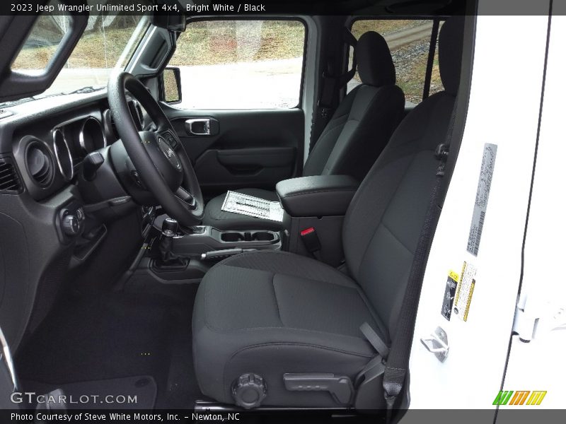 Bright White / Black 2023 Jeep Wrangler Unlimited Sport 4x4
