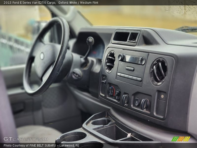 Oxford White / Medium Flint 2013 Ford E Series Van E250 Cargo