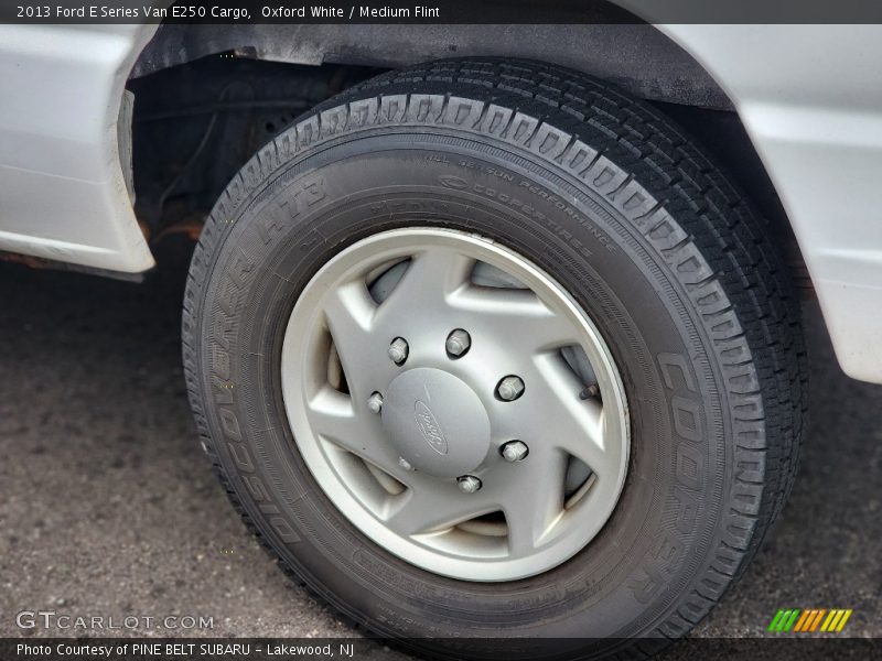 Oxford White / Medium Flint 2013 Ford E Series Van E250 Cargo