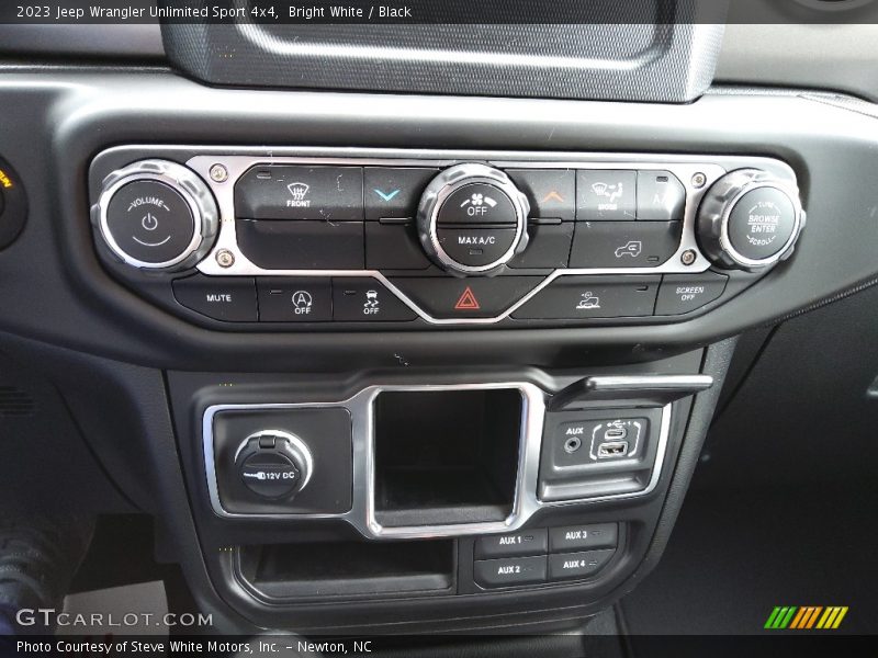 Bright White / Black 2023 Jeep Wrangler Unlimited Sport 4x4