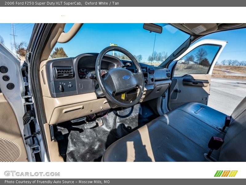 Oxford White / Tan 2006 Ford F250 Super Duty XLT SuperCab