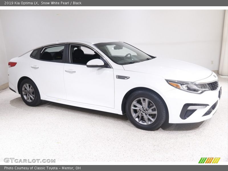 Snow White Pearl / Black 2019 Kia Optima LX