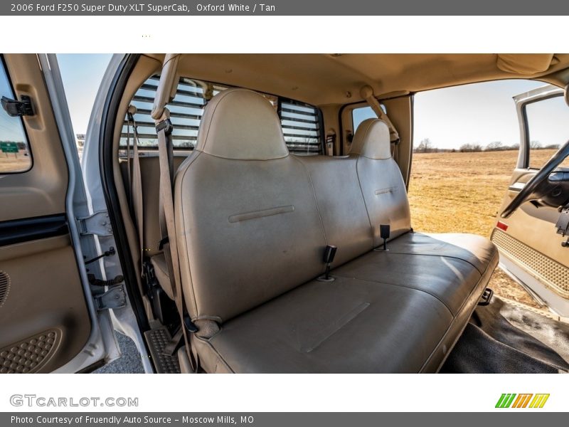 Oxford White / Tan 2006 Ford F250 Super Duty XLT SuperCab