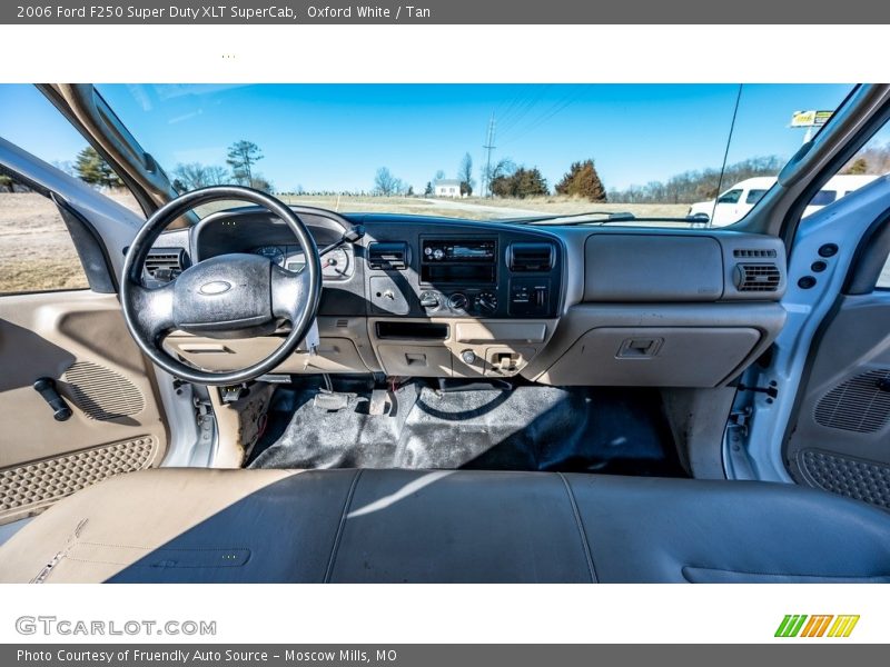 Oxford White / Tan 2006 Ford F250 Super Duty XLT SuperCab