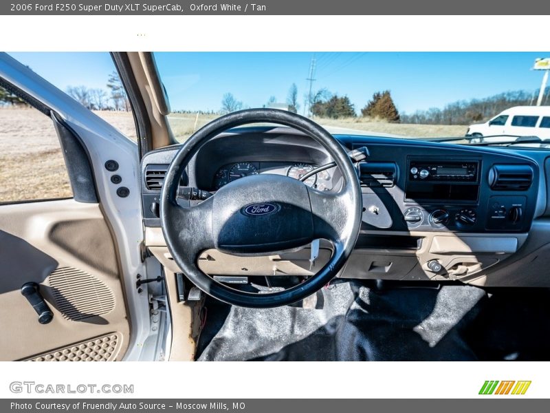 Oxford White / Tan 2006 Ford F250 Super Duty XLT SuperCab