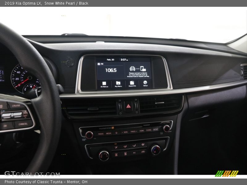 Snow White Pearl / Black 2019 Kia Optima LX