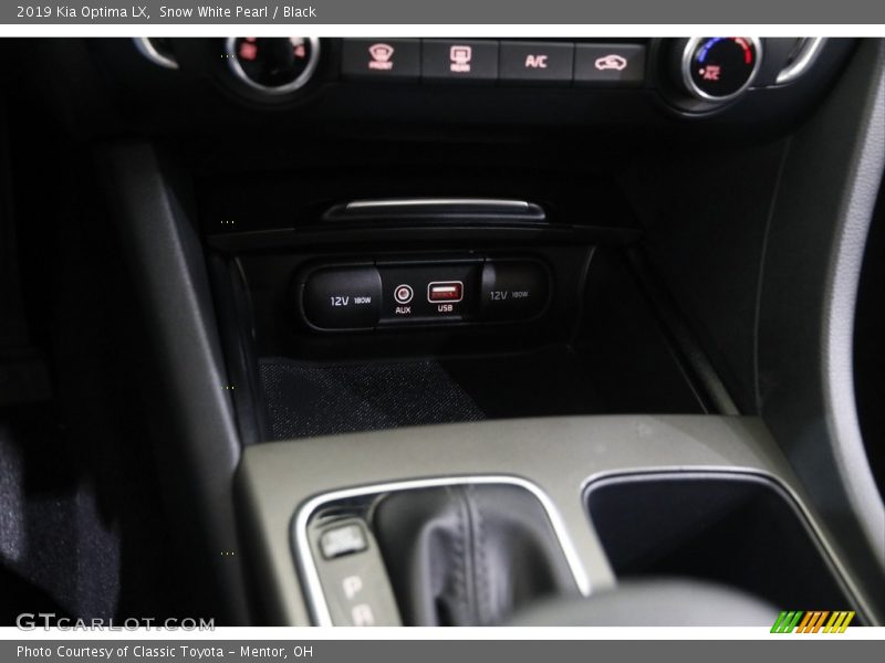 Snow White Pearl / Black 2019 Kia Optima LX