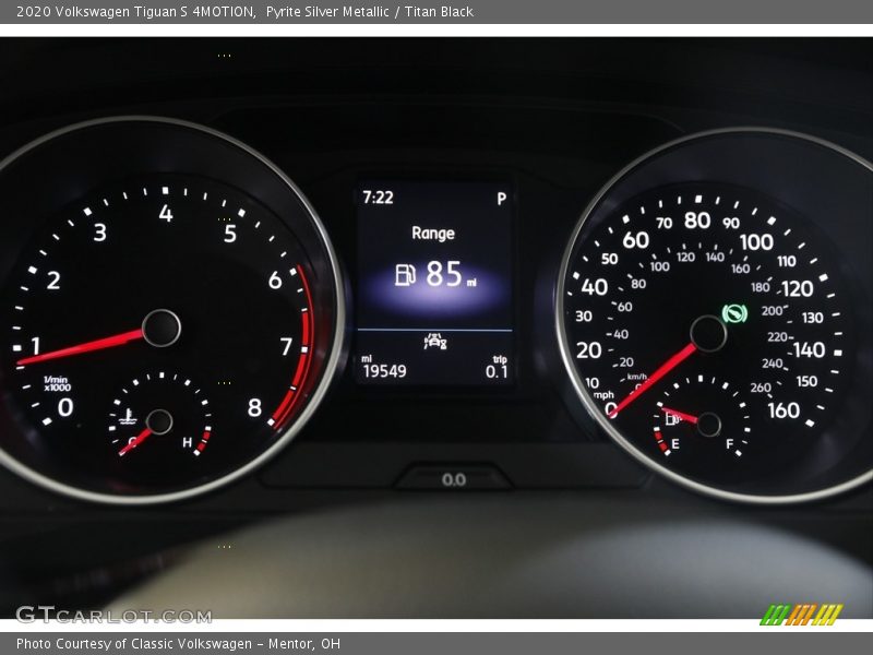 Pyrite Silver Metallic / Titan Black 2020 Volkswagen Tiguan S 4MOTION