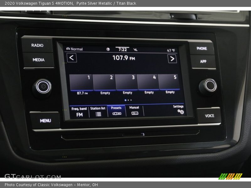 Pyrite Silver Metallic / Titan Black 2020 Volkswagen Tiguan S 4MOTION