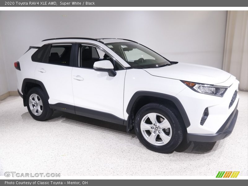 Super White / Black 2020 Toyota RAV4 XLE AWD