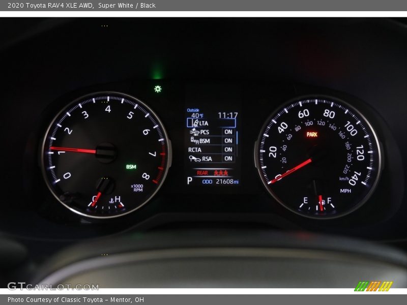 Super White / Black 2020 Toyota RAV4 XLE AWD