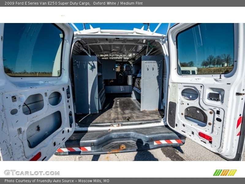 Oxford White / Medium Flint 2009 Ford E Series Van E250 Super Duty Cargo