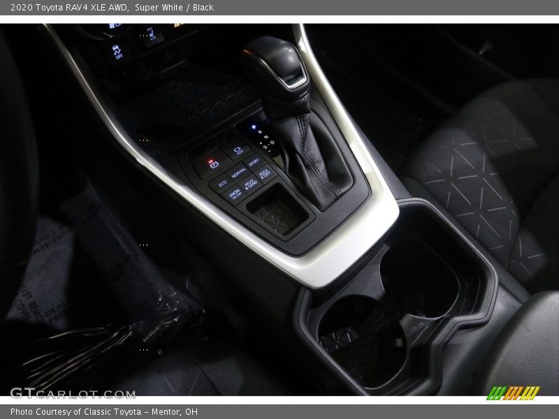 Super White / Black 2020 Toyota RAV4 XLE AWD