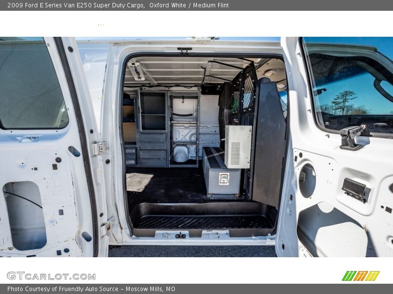 Oxford White / Medium Flint 2009 Ford E Series Van E250 Super Duty Cargo
