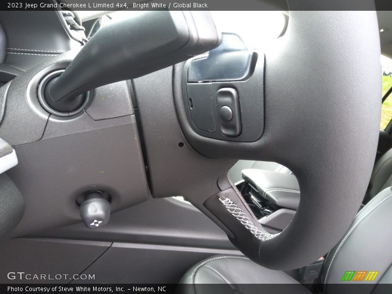 Bright White / Global Black 2023 Jeep Grand Cherokee L Limited 4x4