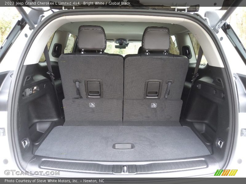 Bright White / Global Black 2023 Jeep Grand Cherokee L Limited 4x4