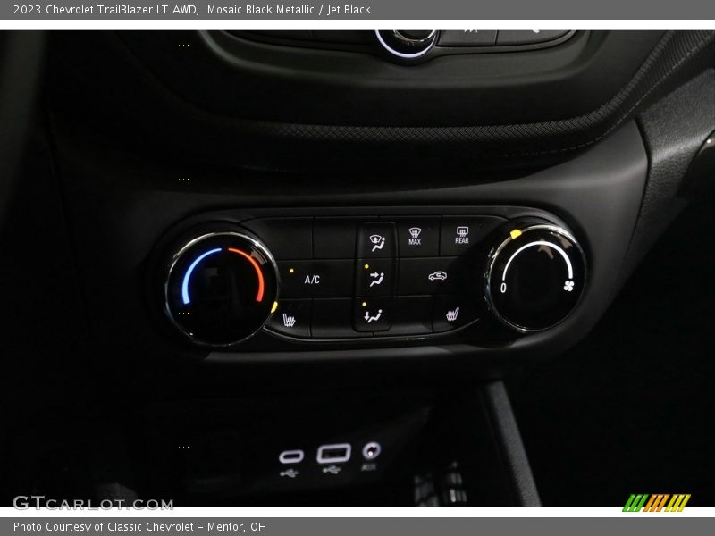 Mosaic Black Metallic / Jet Black 2023 Chevrolet TrailBlazer LT AWD