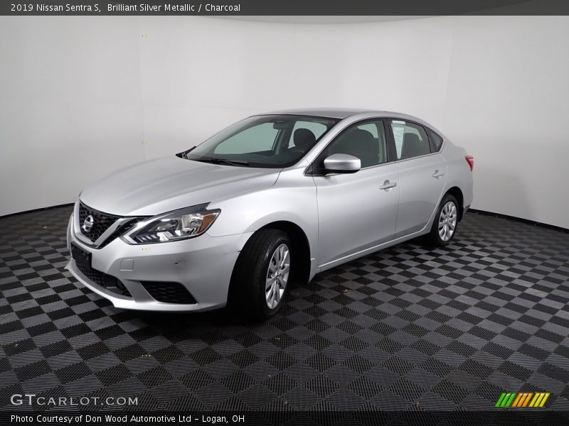 Brilliant Silver Metallic / Charcoal 2019 Nissan Sentra S