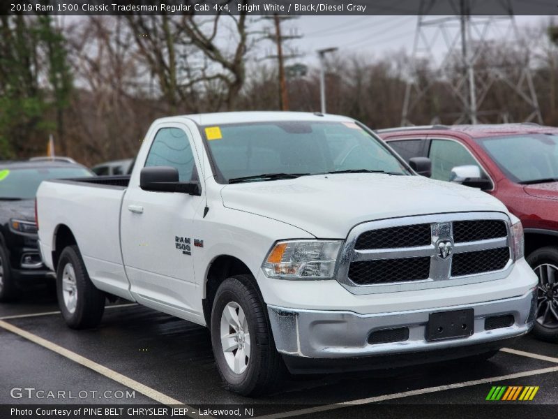 Front 3/4 View of 2019 1500 Classic Tradesman Regular Cab 4x4