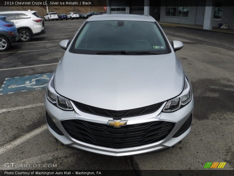 Silver Ice Metallic / Black 2019 Chevrolet Cruze LS