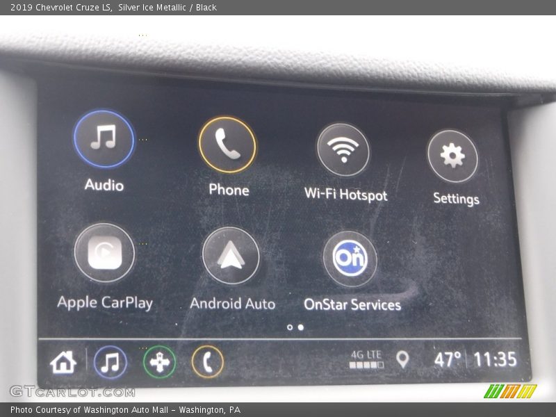 Silver Ice Metallic / Black 2019 Chevrolet Cruze LS