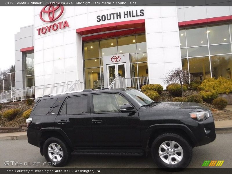 Midnight Black metallic / Sand Beige 2019 Toyota 4Runner SR5 Premium 4x4