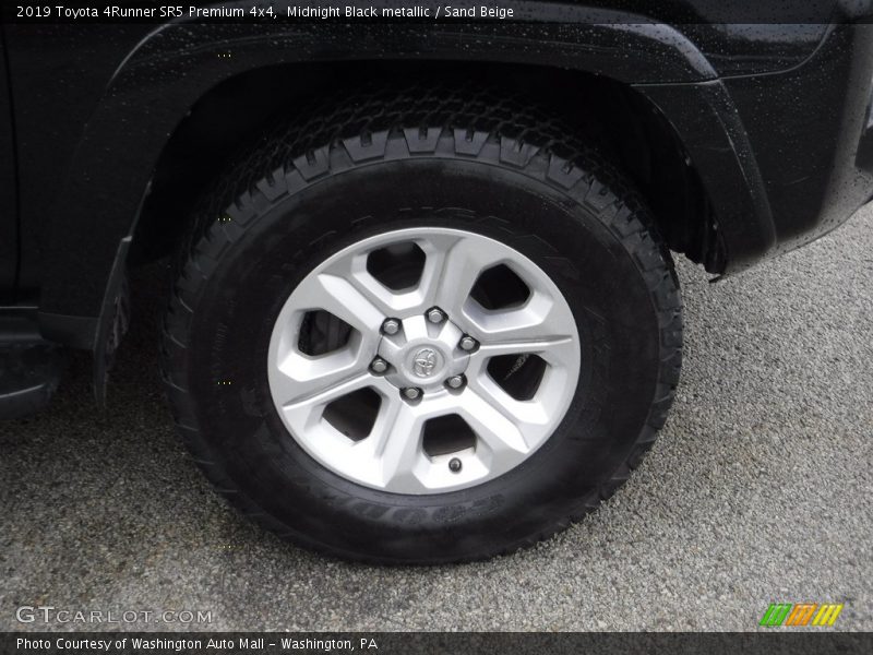 Midnight Black metallic / Sand Beige 2019 Toyota 4Runner SR5 Premium 4x4