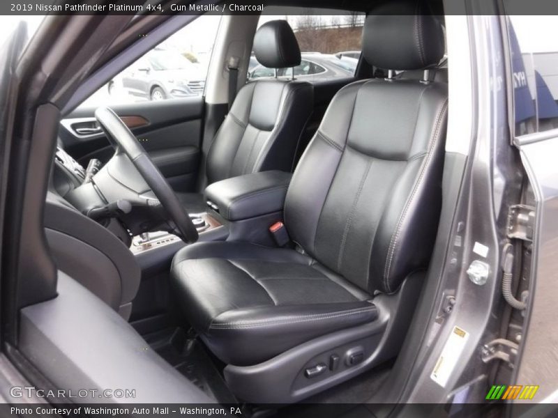 Gun Metallic / Charcoal 2019 Nissan Pathfinder Platinum 4x4