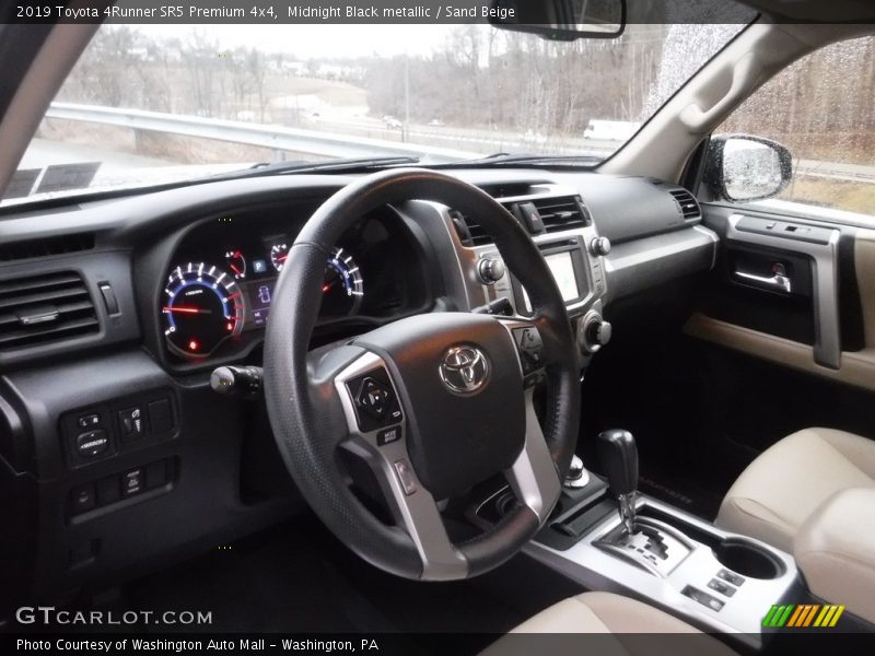 Midnight Black metallic / Sand Beige 2019 Toyota 4Runner SR5 Premium 4x4