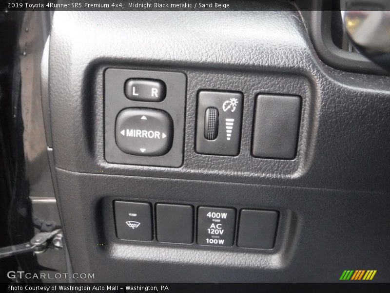Midnight Black metallic / Sand Beige 2019 Toyota 4Runner SR5 Premium 4x4